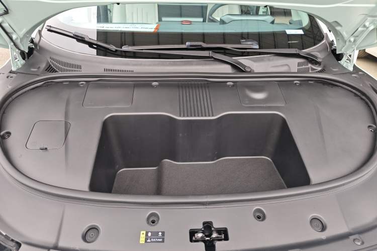 Used Hyptec GT 2023 560 Rear-Drive Seven-Wing Edition Engine Bay