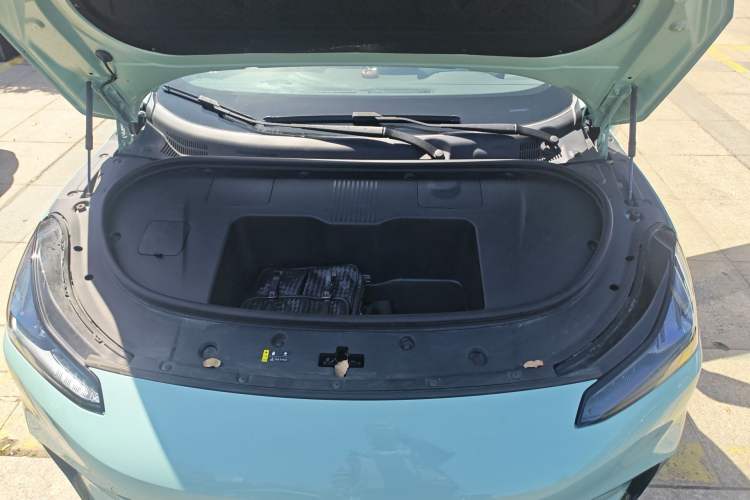 Used Hyptec GT 2023 560 Rear-Drive Seven-Wing Edition Engine Bay