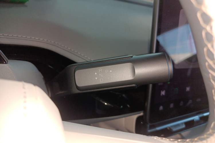 Used Hyptec GT 2023 710 Rear-Drive Pro Supercharge Edition Gear Lever