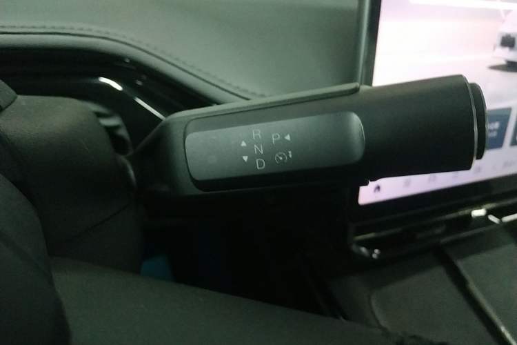 Used Hyptec GT 2023 560 Rear-Drive Seven-Wing Edition Gear Lever