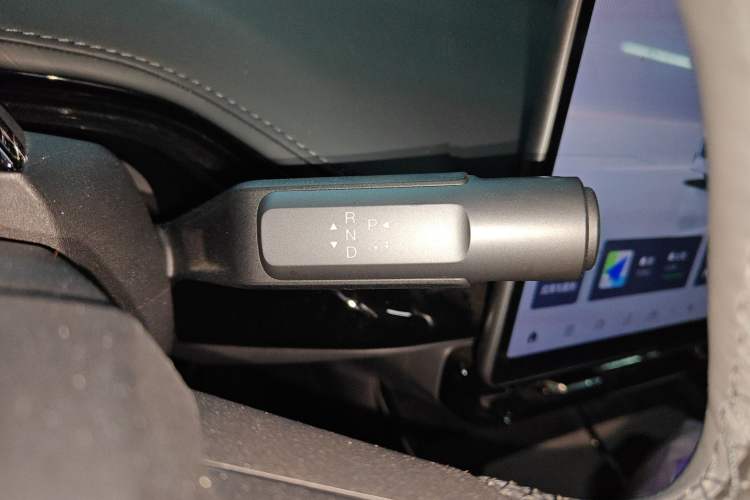 Used Hyptec GT 2023 560 Rear-Drive Seven-Wing Edition Gear Lever