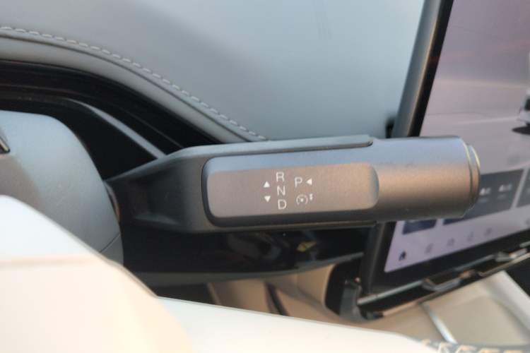 Used Hyptec GT 2023 560 Rear-Drive Seven-Wing Edition Gear Lever