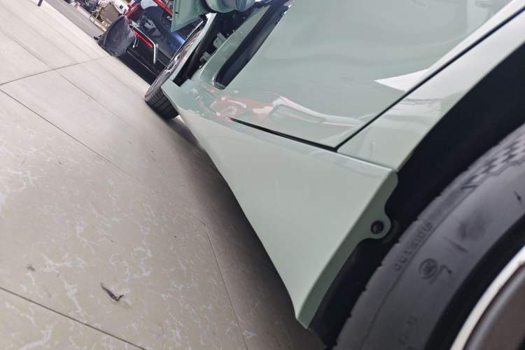 Used Hyptec GT 2023 560 Rear-Drive Seven-Wing Edition Left Side Sill