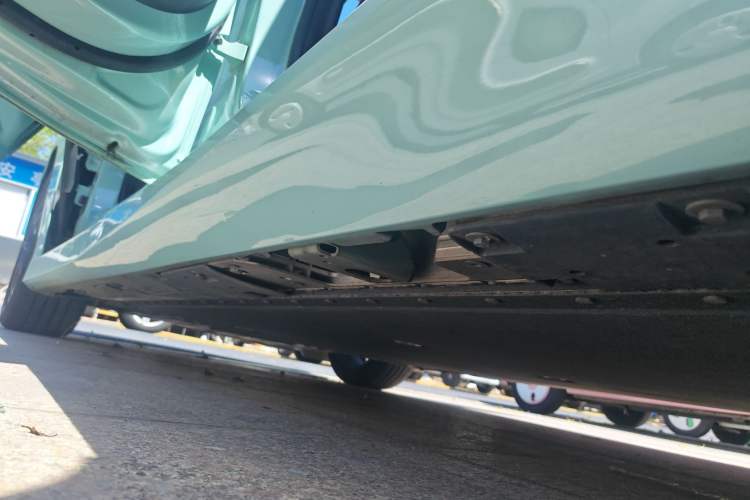 Used Hyptec GT 2023 560 Rear-Drive Seven-Wing Edition Left Side Sill