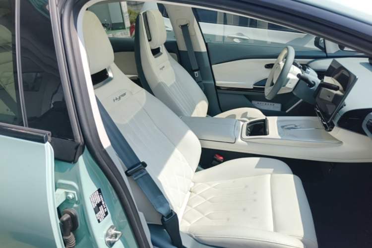 Used Hyptec GT 2023 710 Rear-Drive Ultra-Charging Version Right Front Seat
