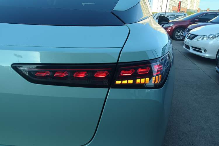 Used Hyptec GT 2023 560 Rear-Drive Seven-Wing Edition Right Rear Taillight