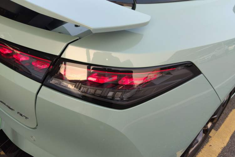Used Hyptec GT 2023 560 Rear-Drive Seven-Wing Edition Right Rear Taillight