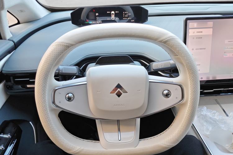 Used Hyptec GT 2023 560 Rear-Drive Tech Edition Steering Wheel