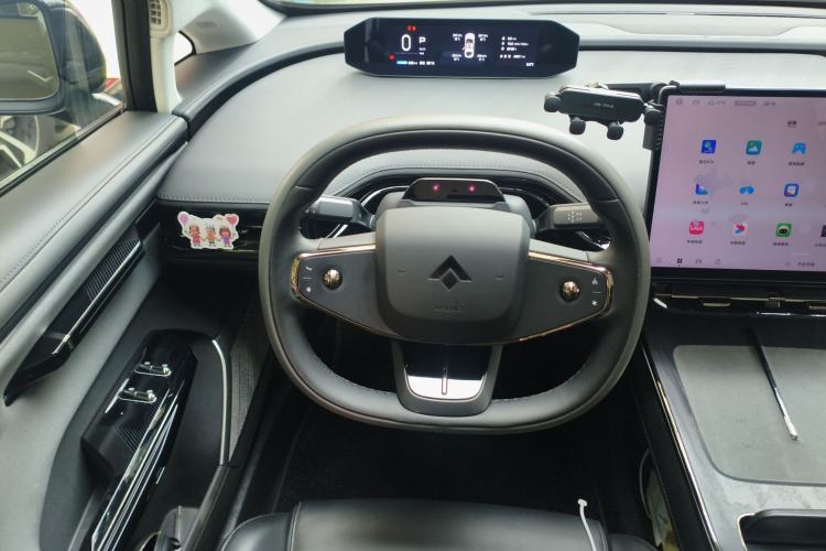 Used Hyptec GT 2023 560 Rear-Drive Tech Edition Steering Wheel