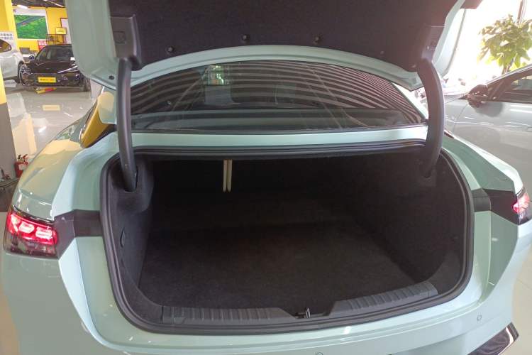 Used Hyptec GT 2023 710 Rear-Drive Pro Supercharge Edition Trunk