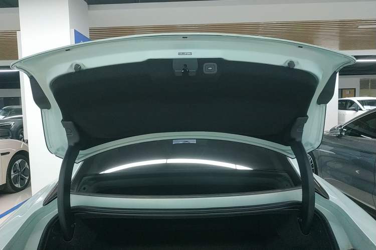 Used Hyptec GT 2023 560 Rear-Drive Seven-Wing Edition Trunk