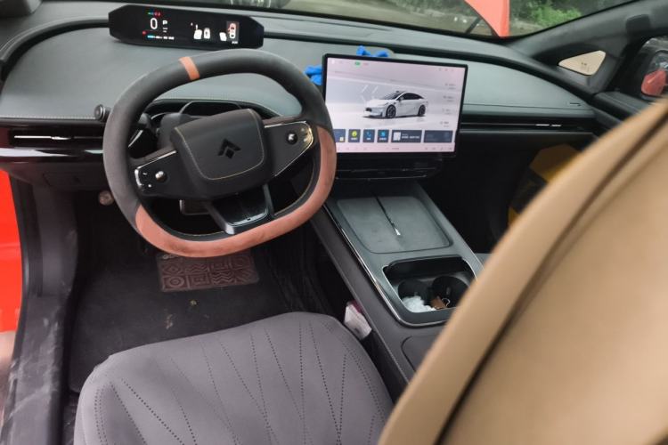 Used Hyptec GT 2023 710 Rear-Drive Supercharge Max Edition Center Console