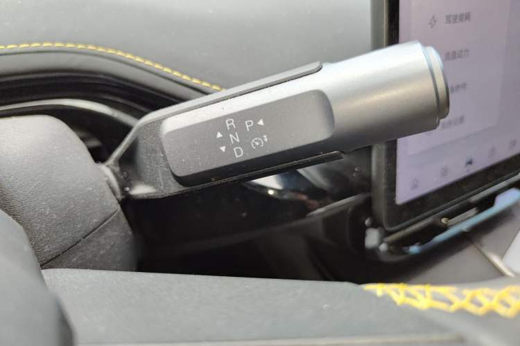 Used Hyptec GT 2023 560 Rear-Drive Seven-Wing Edition Gear Lever