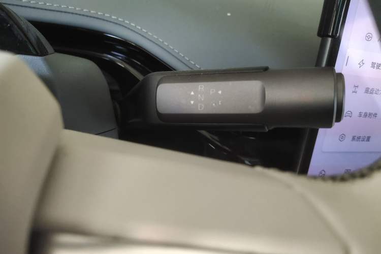 Used Hyptec GT 2023 560 Rear-Drive Seven-Wing Edition Gear Lever