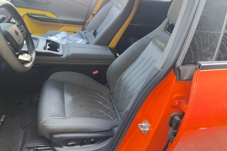 Used Hyptec GT 2023 710 Rear-Drive Supercharge Max Edition Left Front Seat