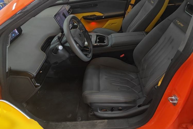 Used Hyptec GT 2023 710 Rear-Drive Supercharge Max Edition Left Front Seat