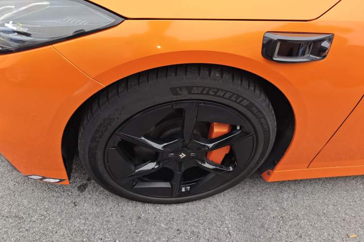 Used Hyptec GT 2023 710 Rear-Drive Supercharge Max Edition Left Front Wheel Hub