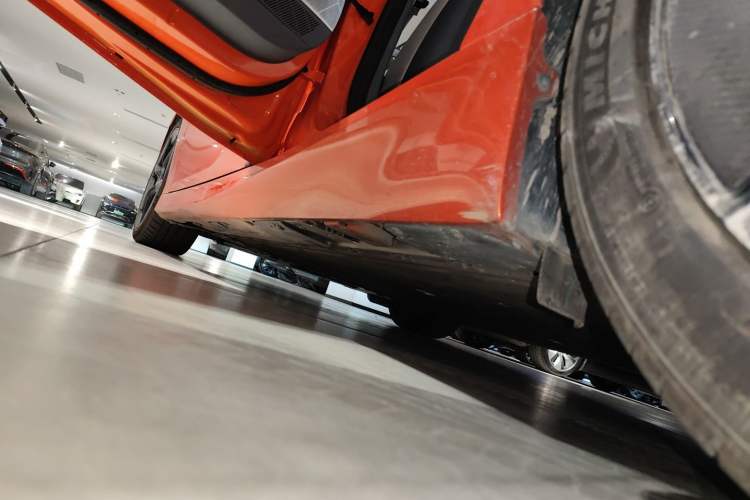 Used Hyptec GT 2023 710 Rear-Drive Supercharge Max Edition Left Side Sill