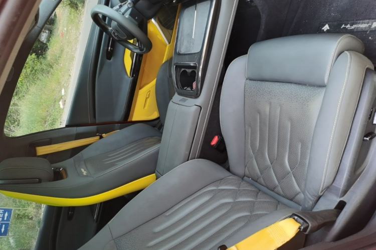Used Hyptec GT 2023 710 Rear-Drive Supercharge Max Edition Right Front Seat