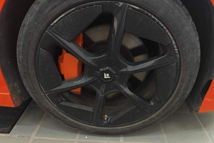 Used Hyptec GT 2023 710 Rear-Drive Supercharge Max Edition Right Front Wheel Hub
