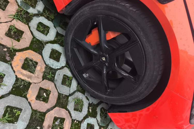 Used Hyptec GT 2023 710 Rear-Drive Supercharge Max Edition Right Front Wheel Hub