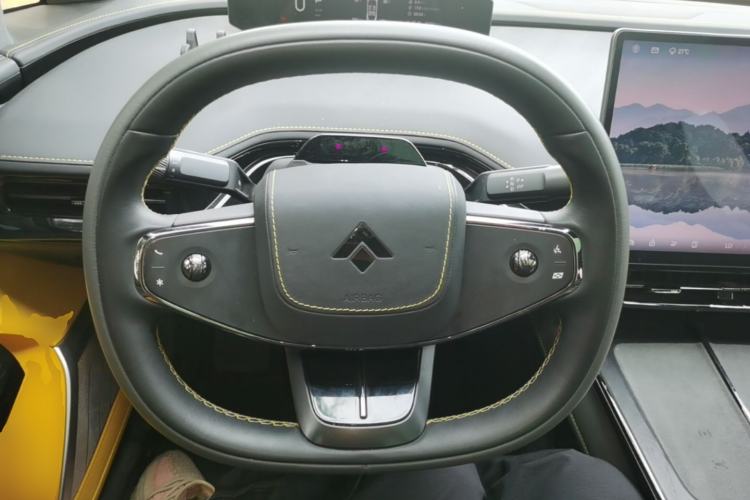 Used Hyptec GT 2023 710 Rear-Drive Supercharge Max Edition Steering Wheel