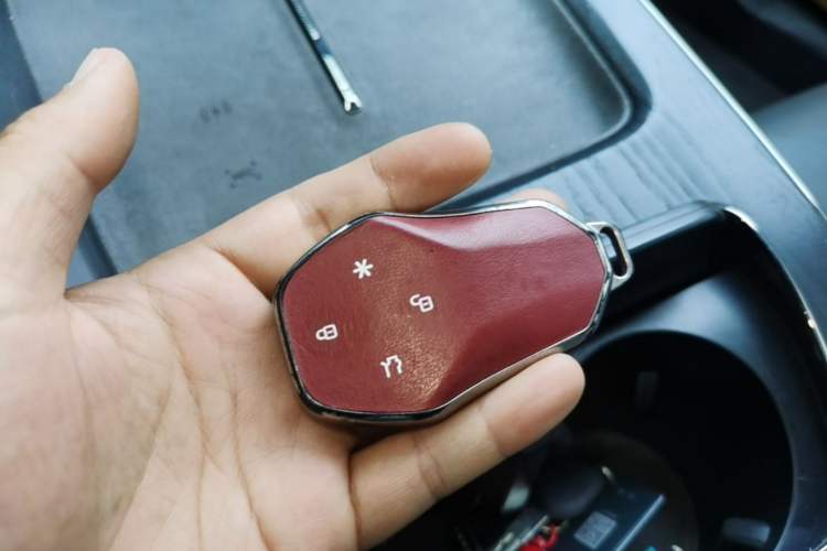 Used Hyptec GT 2023 710 Rear-Drive Supercharge Max Edition Vehicle Key