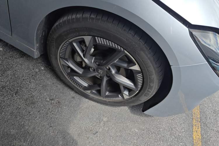 Used Hyptec GT 2023 560 Rear-Drive Seven-Wing Edition Right Front Wheel Hub