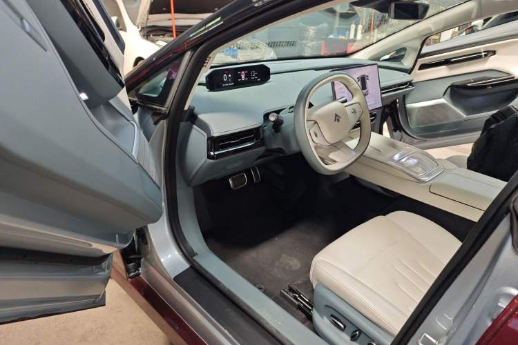 Used Hyptec GT 2023 Rear-Drive Ultra-Charging 7-Wing Edition Interior 3