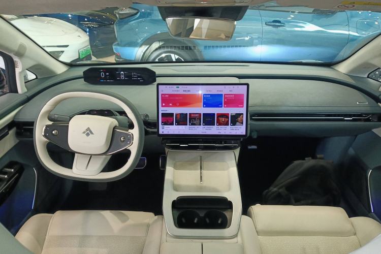 Used Hyptec GT 2023 560 Rear-Drive Seven-Wing Edition Center Console