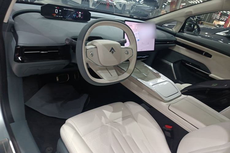 Used Hyptec GT 2023 560 Rear-Drive Seven-Wing Edition Center Console