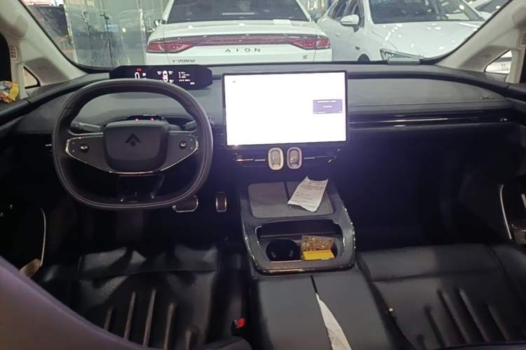 Used Hyptec GT 2023 600 Rear-Drive Charging & Swapping Version Center Console