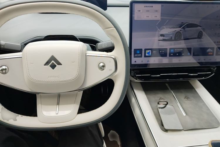 Used Hyptec GT 2023 710 Rear-Drive Ultra-Charging Version Center Console