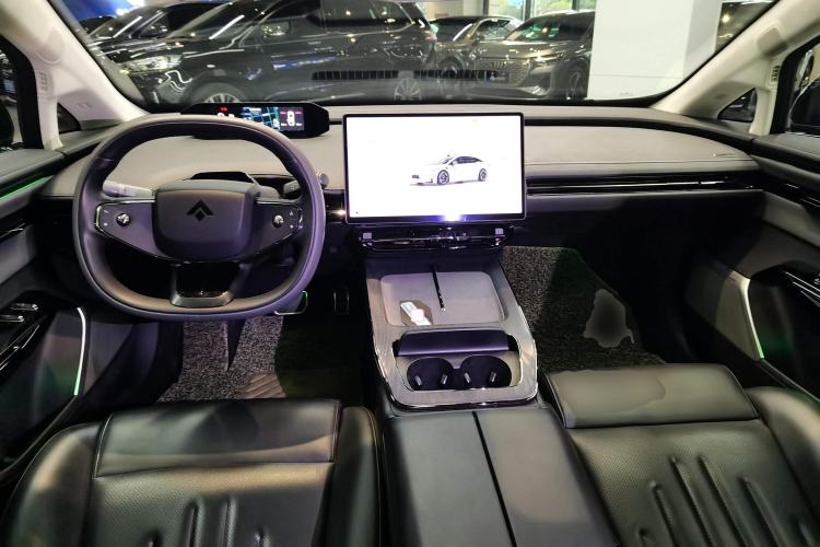 Used Hyptec GT 2023 560 Rear-Drive Seven-Wing Edition Center Console