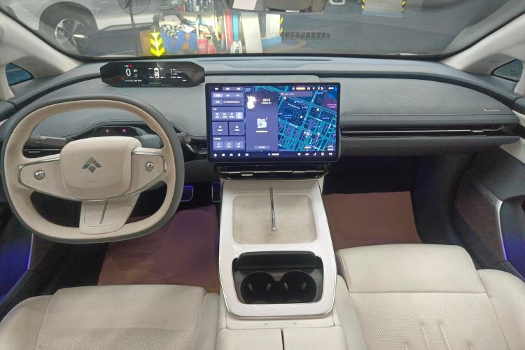 Used Hyptec GT 2023 560 Rear-Drive Seven-Wing Edition Center Console