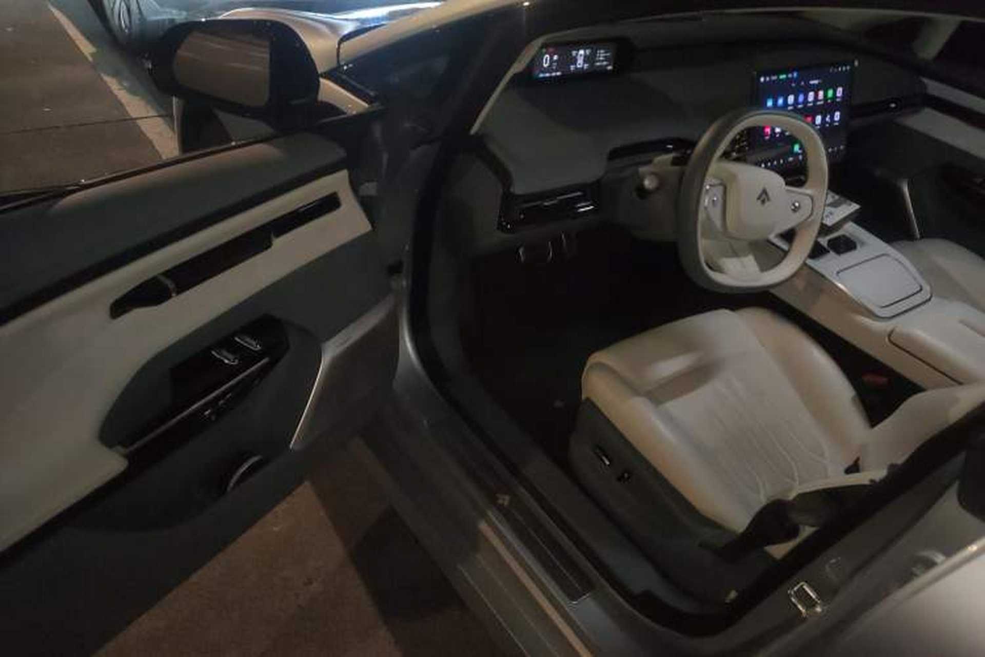 Used Hyptec GT 2023 560 Rear-Drive Tech Edition Driver Seat