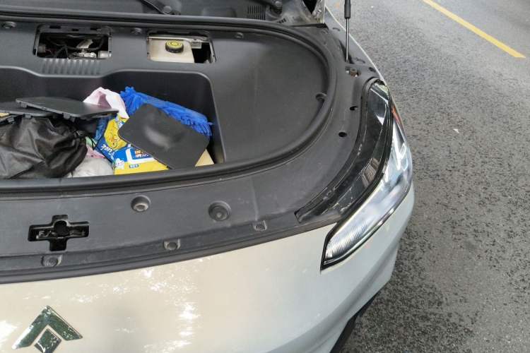 Used Hyptec GT 2023 710 Rear-Drive Ultra-Charging Version Engine Bay Left