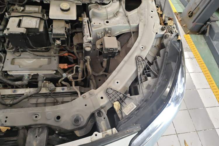 Used Hyptec GT 2023 560 Rear-Drive Seven-Wing Edition Engine Bay Left