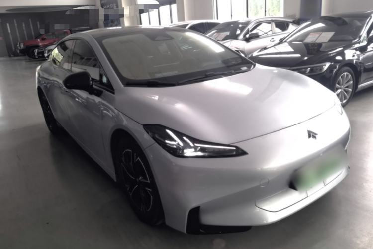 Used Hyptec GT 2023 560 Rear-Drive Tech Edition Front Right 45 Deg