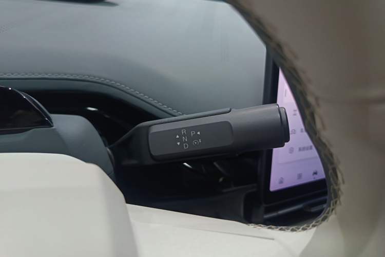 Used Hyptec GT 2023 560 Rear-Drive Seven-Wing Edition Gear Lever