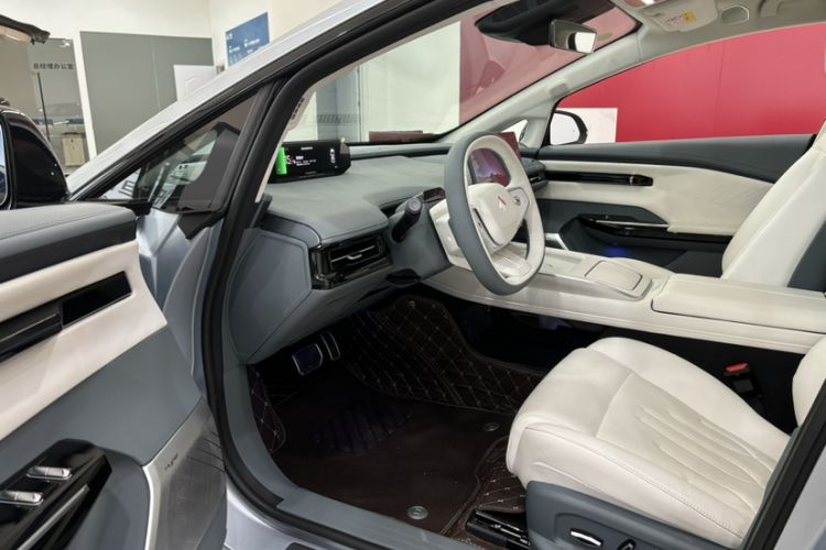 Used Hyptec GT 2023 710 Rear-Drive Ultra-Charging Version Interior 3