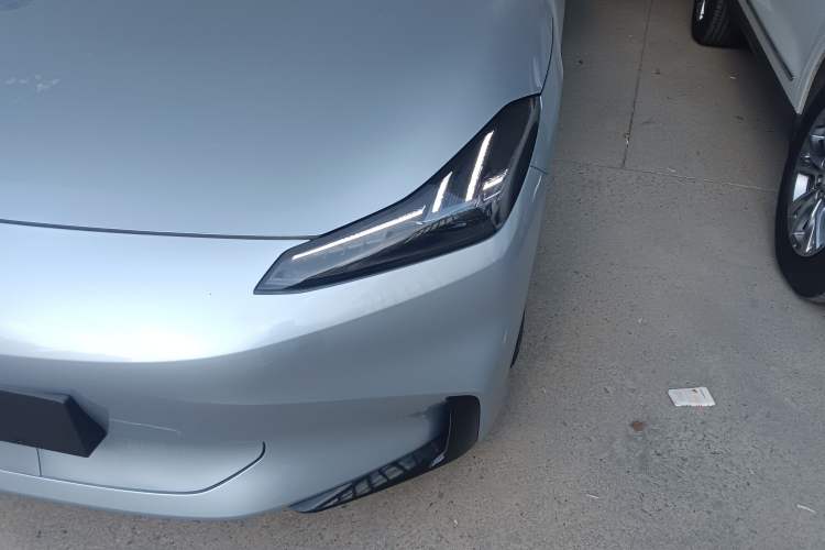 Used Hyptec GT 2023 560 Rear-Drive Tech Edition Left Front Headlight