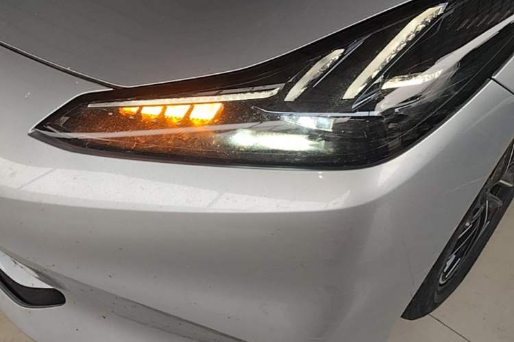 Used Hyptec GT 2023 560 Rear-Drive Tech Edition Left Front Headlight