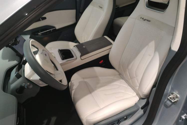 Used Hyptec GT 2023 710 Rear-Drive Supercharge Max Edition Left Front Seat