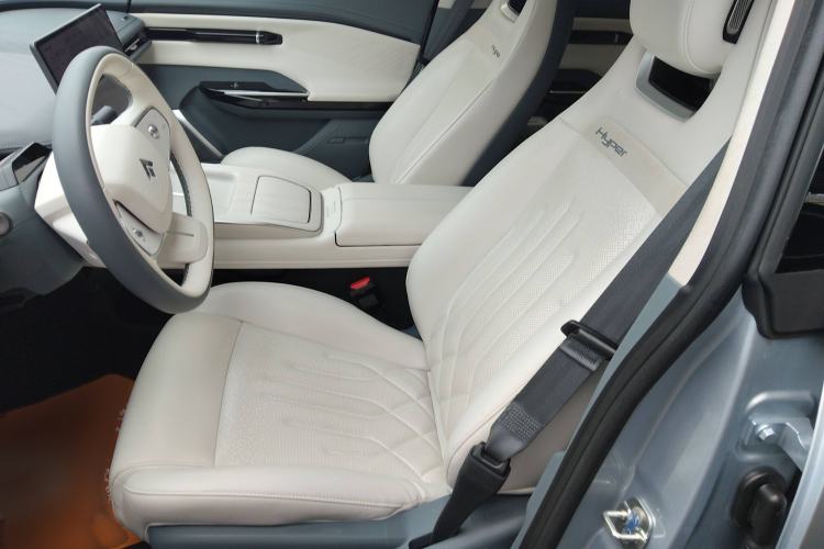 Used Hyptec GT 2023 710 Rear-Drive Supercharge Max Edition Left Front Seat
