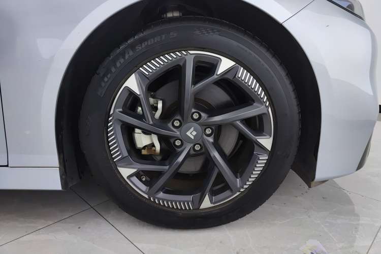 Used Hyptec GT 2023 560 Rear-Drive Seven-Wing Edition Left Front Wheel Hub
