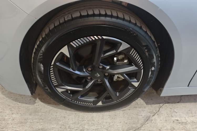 Used Hyptec GT 2023 560 Rear-Drive Seven-Wing Edition Left Front Wheel Hub