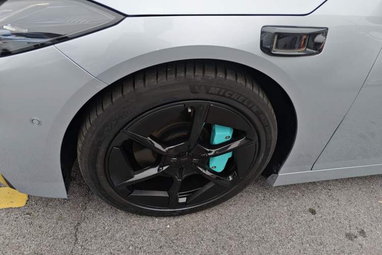 Used Hyptec GT 2023 710 Rear-Drive Supercharge Max Edition Left Front Wheel Hub