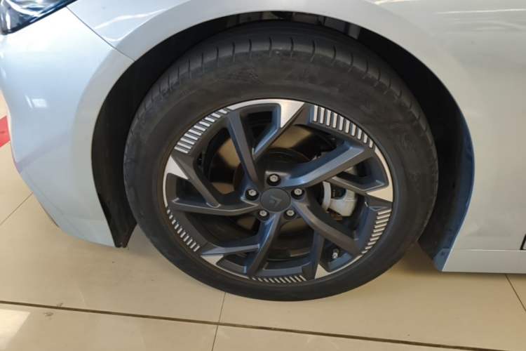 Used Hyptec GT 2023 560 Rear-Drive Seven-Wing Edition Left Front Wheel Hub