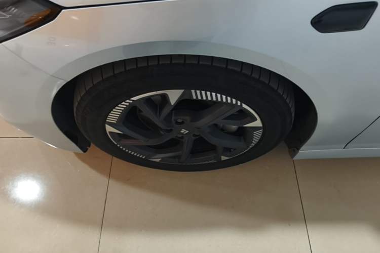 Used Hyptec GT 2023 560 Rear-Drive Seven-Wing Edition Left Front Wheel Hub